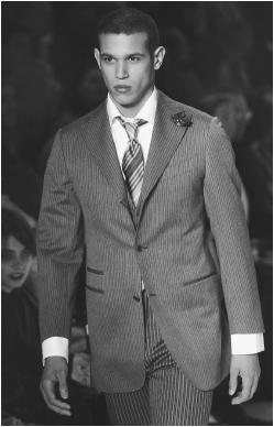 Romeo Gigli, fall/winter 2001 collection: wool suit. © AP/Wide World Photos.