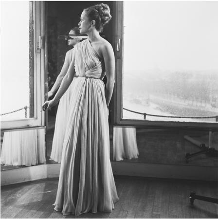 Mad Carpentier, 1946 collection: chiffon evening gown. © Genevieve Naylor/CORBIS.