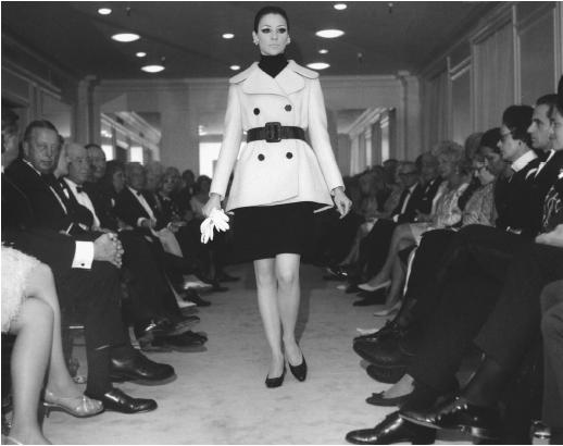 Norman Norell, fall 1968 collection. © AP/Wide World Photos.