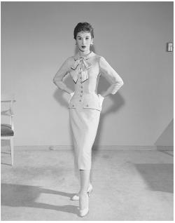 Mollie Parnis, 1955 collection. © Bettmann/CORBIS