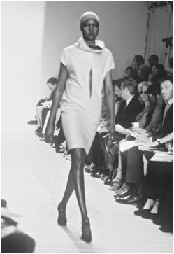 Isabel Toledo, fall 1998 collection. © Fashion Syndicate Press.